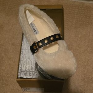 Steve Madden Cream Fuzzy Loafers with Black Strap